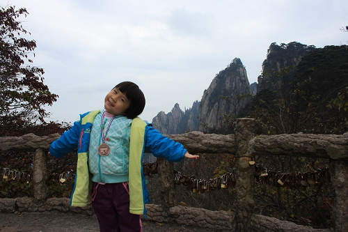 带四岁孩子爬黄山，一天行程11