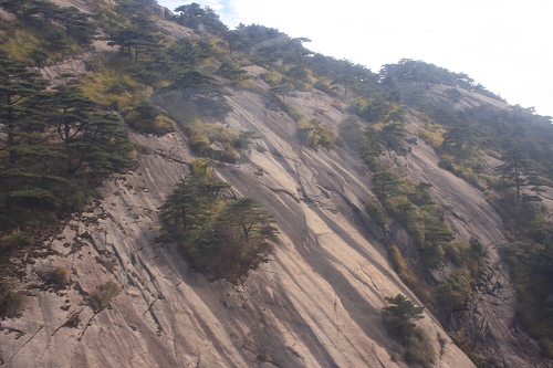 带四岁孩子爬黄山，一天行程3