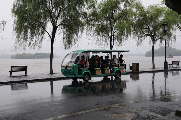 【杭州西湖雨纷纷】组图/文10