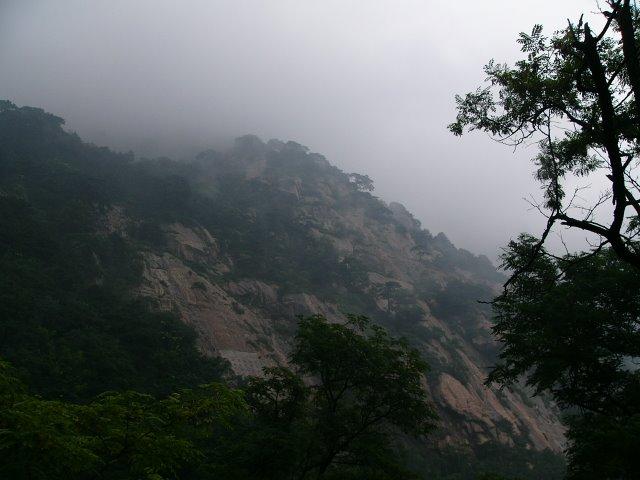 最雨夜 登泰山2