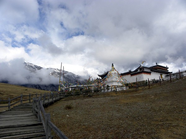 一个80的北京大爷拍的丽江片片，，真是不错！61