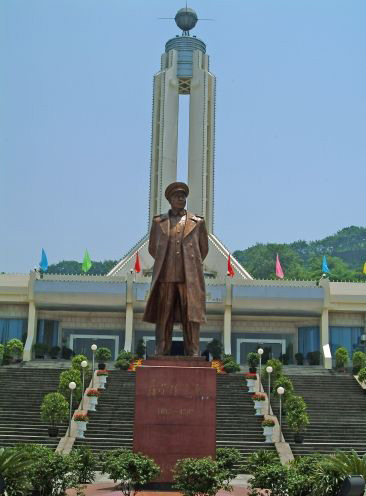 聂荣臻元帅陈列馆(图)1