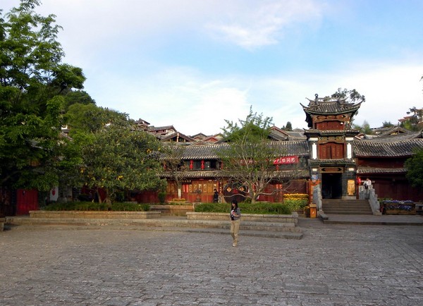 一个80的北京大爷拍的丽江片片，，真是不错！7