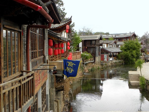 一个80的北京大爷拍的丽江片片，，真是不错！79