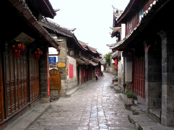 一个80的北京大爷拍的丽江片片，，真是不错！88