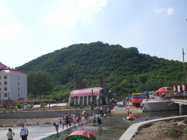 六月登山记之——帽儿山11