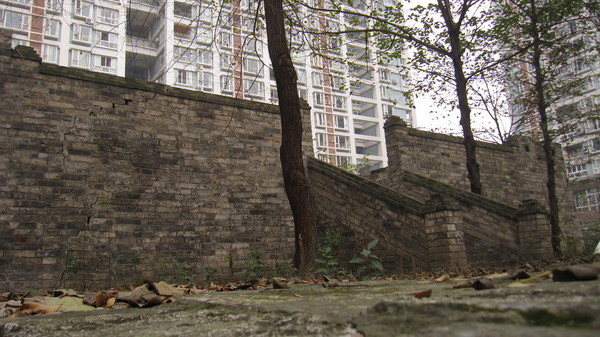 成都天涯石东街城墙遗址1