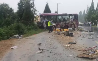 湖北孝感重大车祸事故1