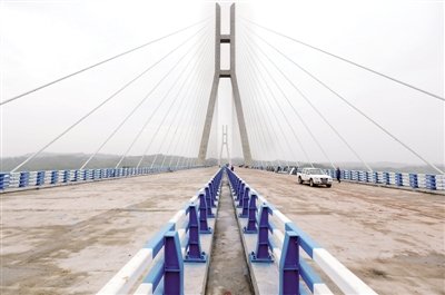 成渝客专明年6月通车1