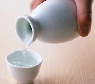 2016年高铁带酒水规定1