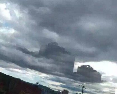 海市蜃楼发生在什么季节1