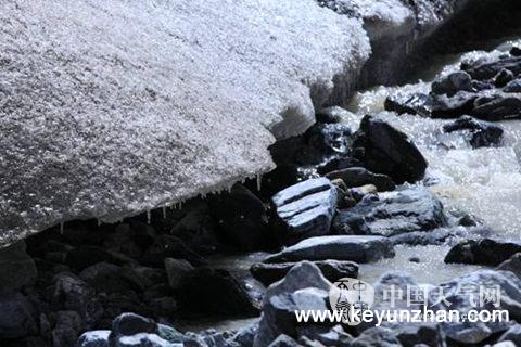 气候变暖 甘肃祁连山50年509条冰川消失3