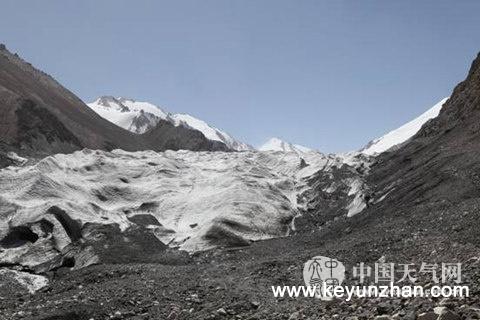 气候变暖 甘肃祁连山50年509条冰川消失2