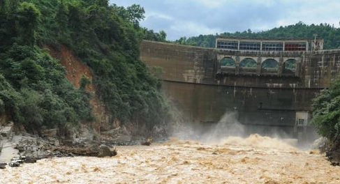 6.15贵州省发布暴雨蓝色预警1