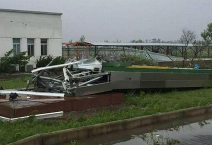 江苏遭龙卷风袭击1