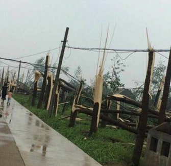 盐城遭遇强冰雹龙卷风1