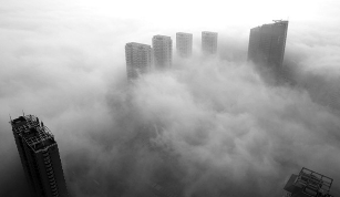 2016北京启动雾霾红色预警1