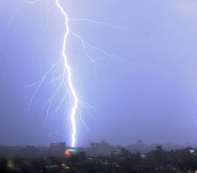 闪电两次击同一点1